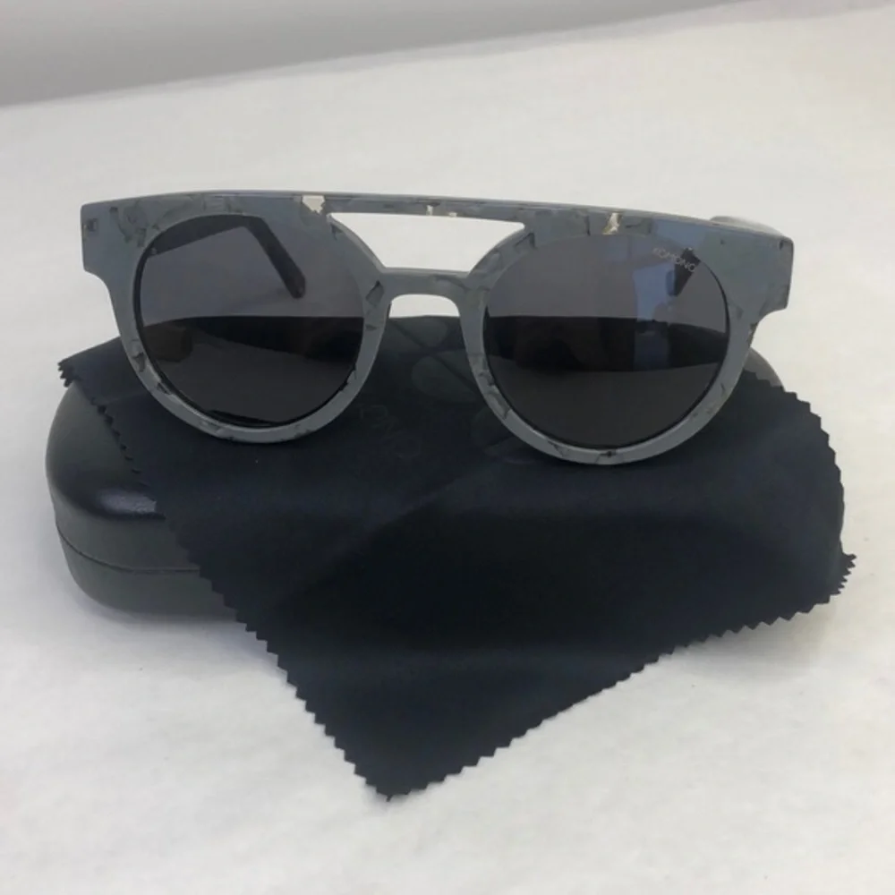 KOMONO Dreyfuss Concrete Sunglasses NEW grey gray UV400